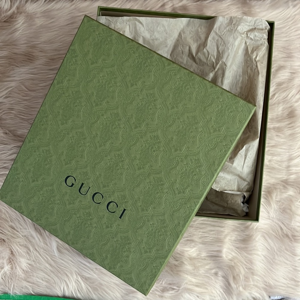 Large Gucci shoebox (for ankle boots)